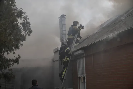 La Russie et l'Ukraine reprennent les attaques après l'expiration du cessez-le-feu