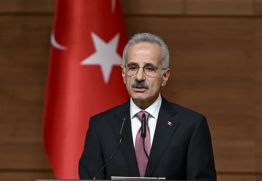 Le Chemin de fer du Hedjaz sera une voie alternative vers le détroit d'Ormuz, annonce la Türkiye