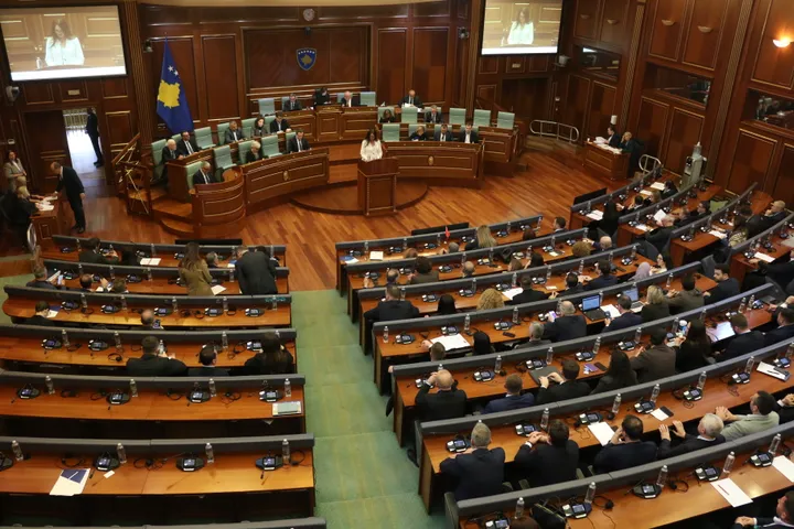 Собранието на Косово усвои декларација за заштита на ОВК