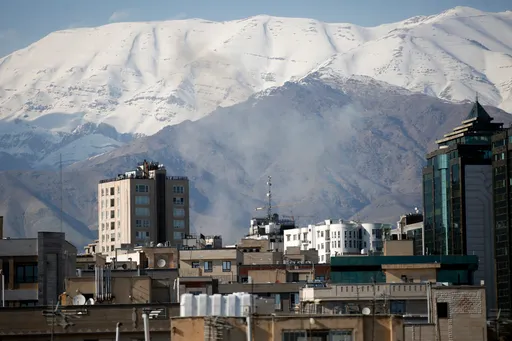 اسرائیلو پر ټول ایران هوايي بریدونه پیل کړل؛ د منځني ختیځ جګړه یو ځل بیا توده شوه
