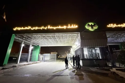 سوريا تعلن ضبط شحنة أسلحة مخبأة داخل سيارة متجهة إلى لبنان