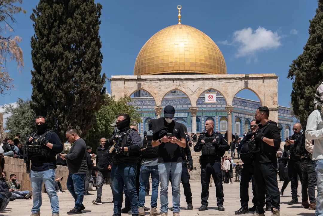 Un ministro israelí irrumpe en Al-Aqsa mientras aumentan ataques de colonos en Cisjordania ocupada
