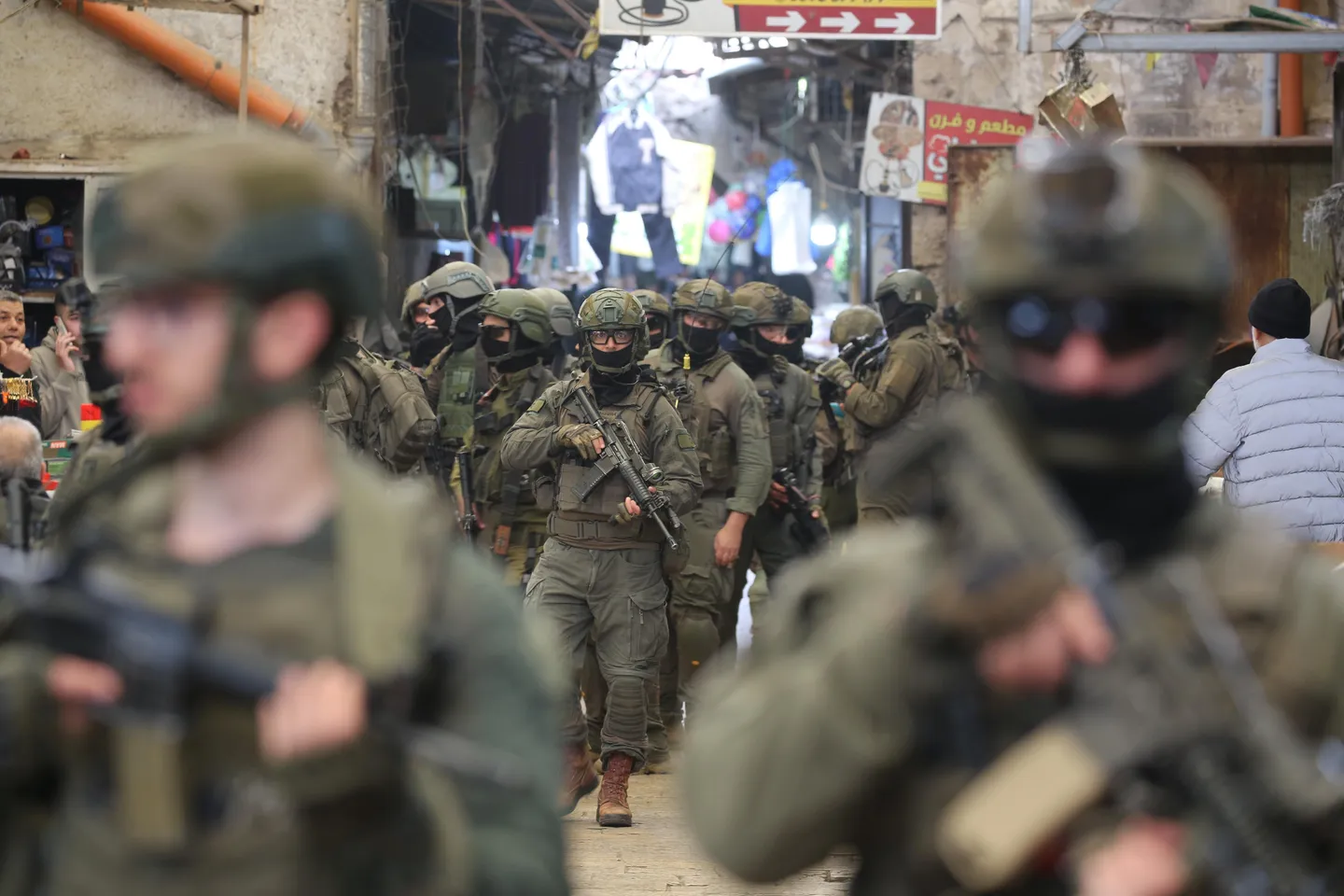 Israel detains 15 Palestinians in raids across occupied West Bank