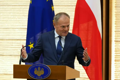 Tusk odpowiada Kaczyńskiemu, PiS oskarża rząd o osłabienie relacji z USA