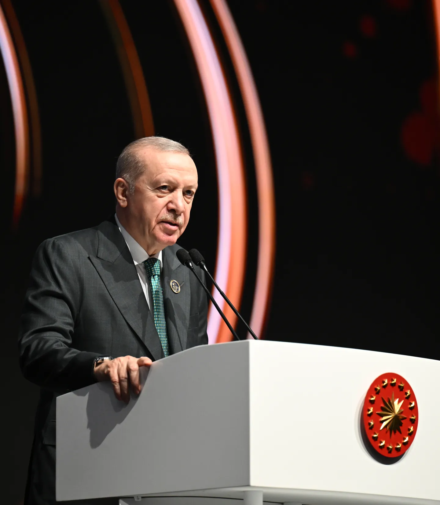 Erdogan estime que l'ordre mondial se trouve à un "seuil dangereux" et appelle à la stabilité
