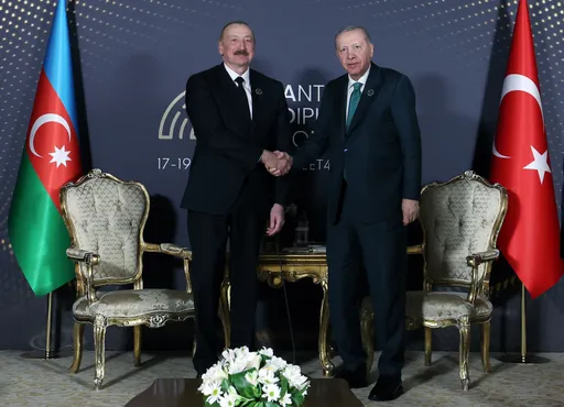 Presidenti turk përgëzon Azerbajxhanin për Ditën e Rivendosjes së Pavarësisë