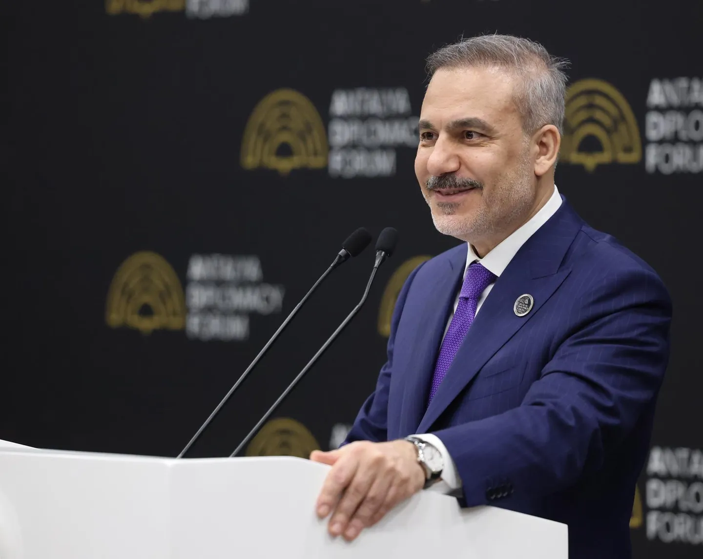 Le chef de la diplomatie turque se rend à une réunion de l'OTAN en Suède avant le sommet d'Ankara