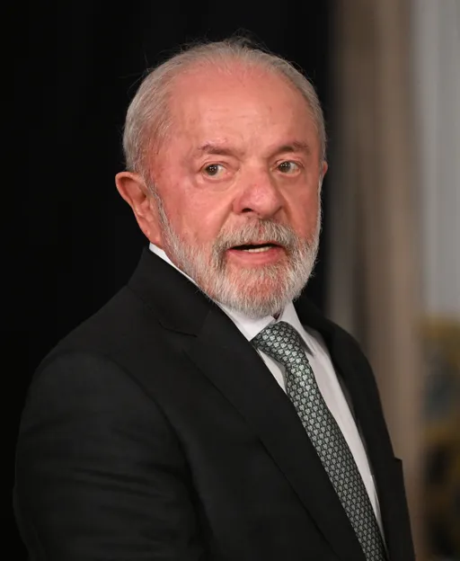 Prema anketi, Lula u blagoj prednosti pred Flavijem Bolsonarom uoči izbora u Brazilu