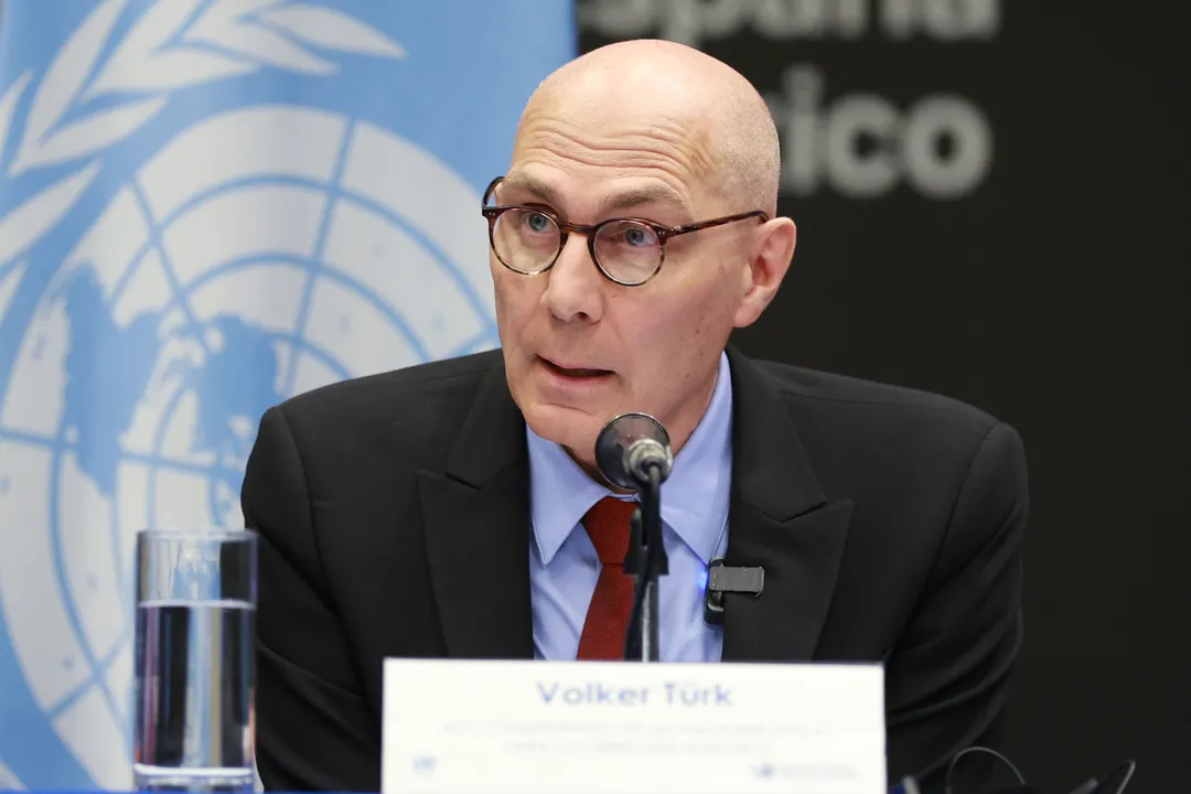 Volker Türk Rusiya və Ukrayna arasındakı hücumlardan narahatlığını ifadə edib