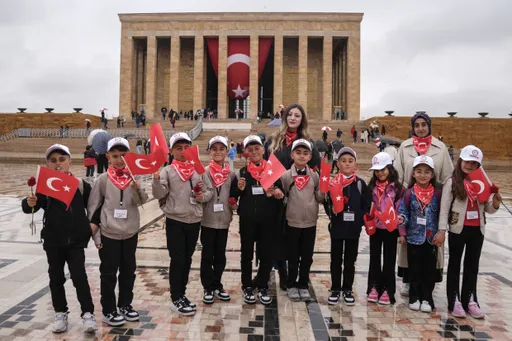 La Türkiye célèbre la Fête de la souveraineté nationale et de l'enfance