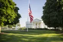 Trump ndalon CNN, MS NOW dhe Politico në Shtëpinë e Bardhë, i akuzon për raportime të rreme