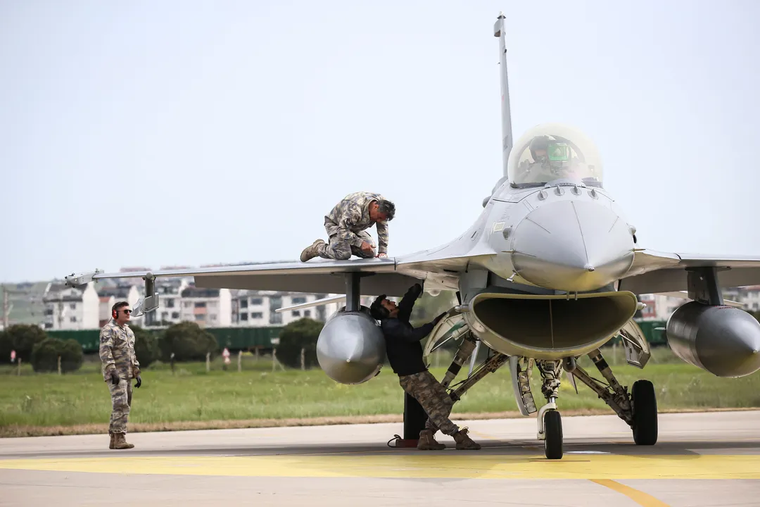 Akcja polskich F-16 nad Bałtykiem. Przechwycono rosyjski samolot