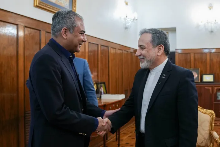 گفتگوی وزیر داخله پاکستان درباره پیشنهادات پایان جنگ امریکا و ایران