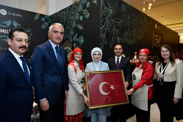 ئەمىنە ئەردوغان: تۈرك تائاملىرى بىزنىڭ ئەڭ گۈزەل مەدەنىيەت ئەلچىمىز