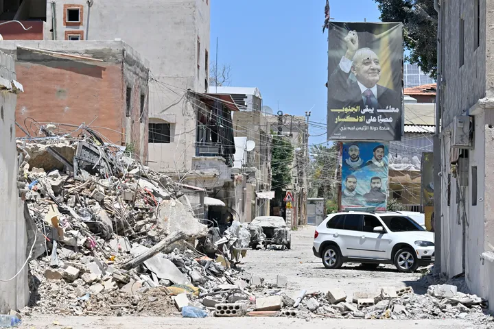 Israeli jets continue to strike southern Lebanon despite US-mediated deal