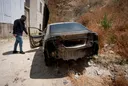 ئىسرائىلىيەلىكلەر غەربىي قىرغاقتا بىر مەسچىتنى ۋە بىر ئاپتوموبىلنى كۆيدۈرۈۋەتتى
