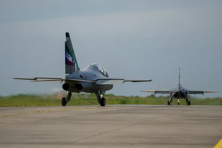 Test di volo congiunto di Baykar e Leonardo con velivoli con e senza pilota