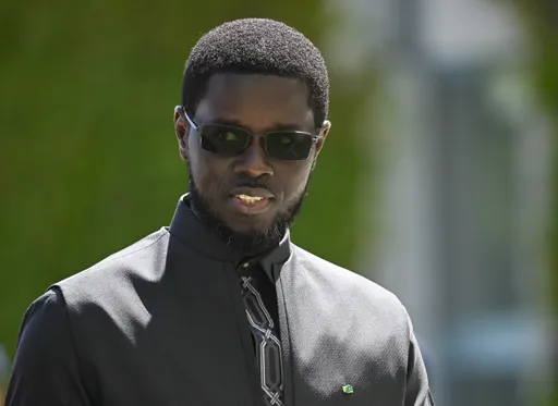 Sénégal: Diomaye Faye lance son nouveau parti, officialisant la rupture avec Ousmane Sonko