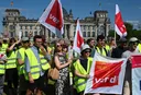 Protest-Aktion: Pflegebett rollt von Magdeburg nach Berlin