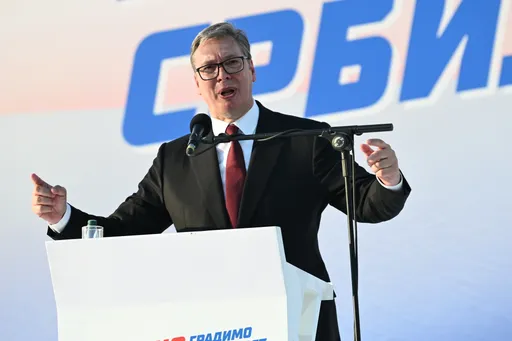 Сръбският президент Вучич: Няма да напусна Сърбия, дори партията ми да загуби изборите