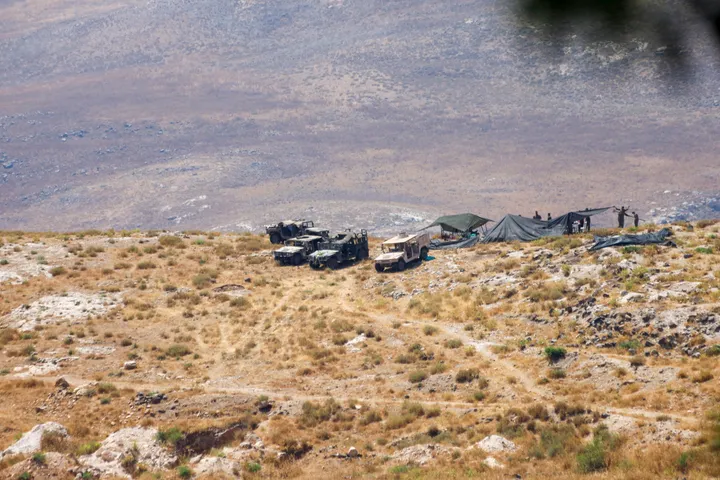 Les forces israéliennes tirent sans discernement en se retirant d’une ville du sud de la Syrie