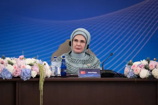 Emine Erdogan odala počast žrtvama genocida u Srebrenici