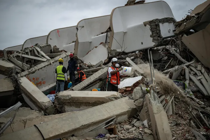 Venezuela earthquake death toll rises to 4,490