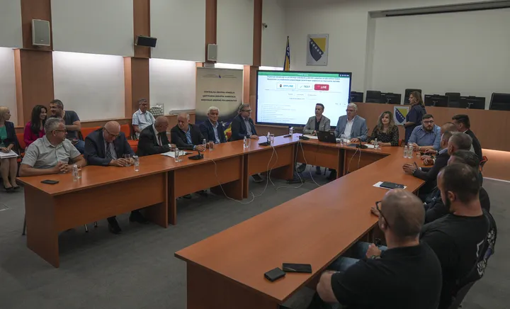 Počela izborna kampanja u BiH: CIK pozvao na fer kampanju i upozorio na govor mržnje