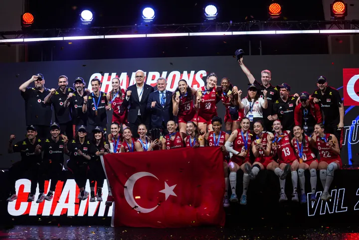 President Erdogan hails Türkiye's 'Sultans of Net' as they clinch Nations League volleyball title
