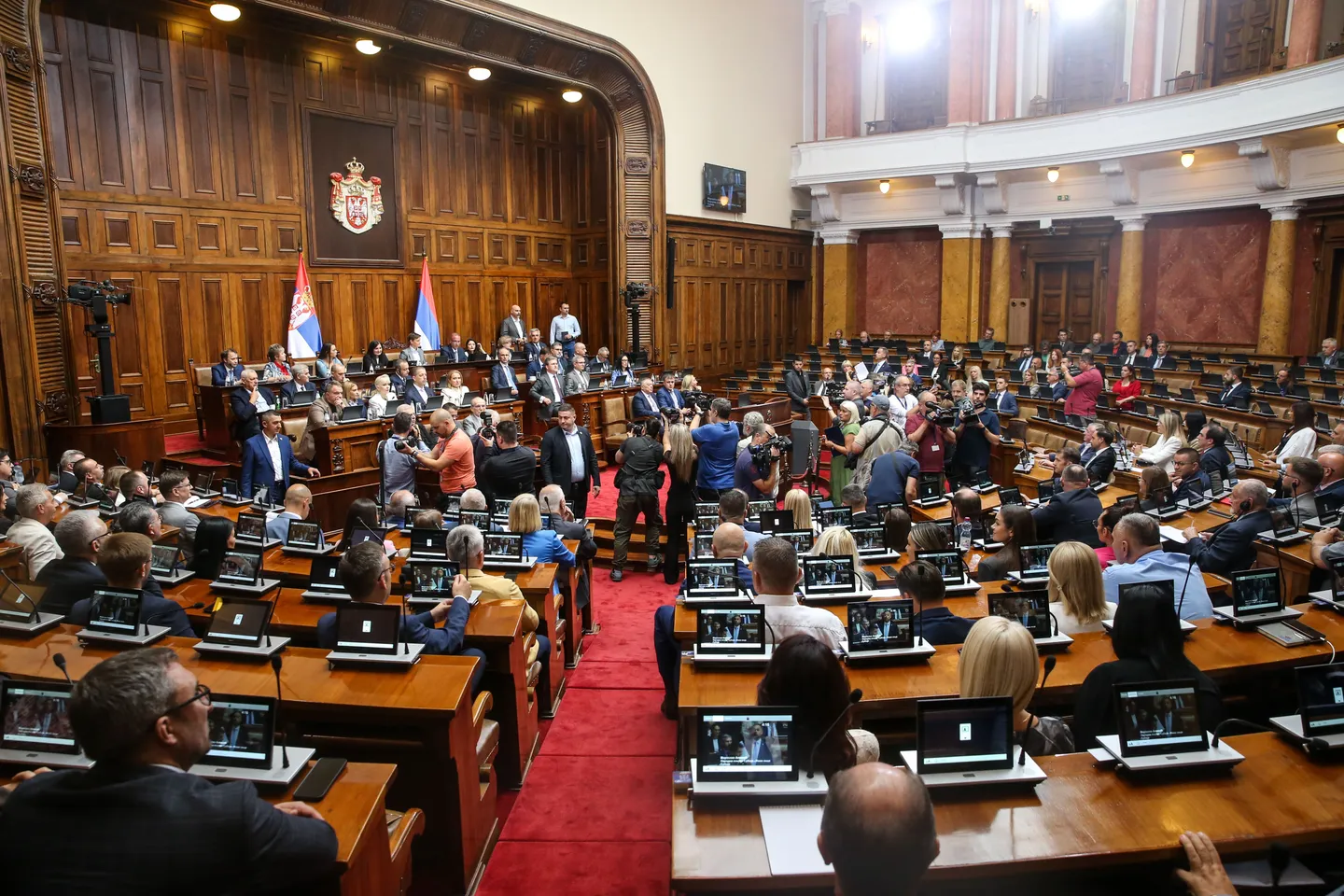 Shpërndahet Kuvendi i Serbisë, zgjedhjet e parakohshme parlamentare shpallen për më 25 tetor