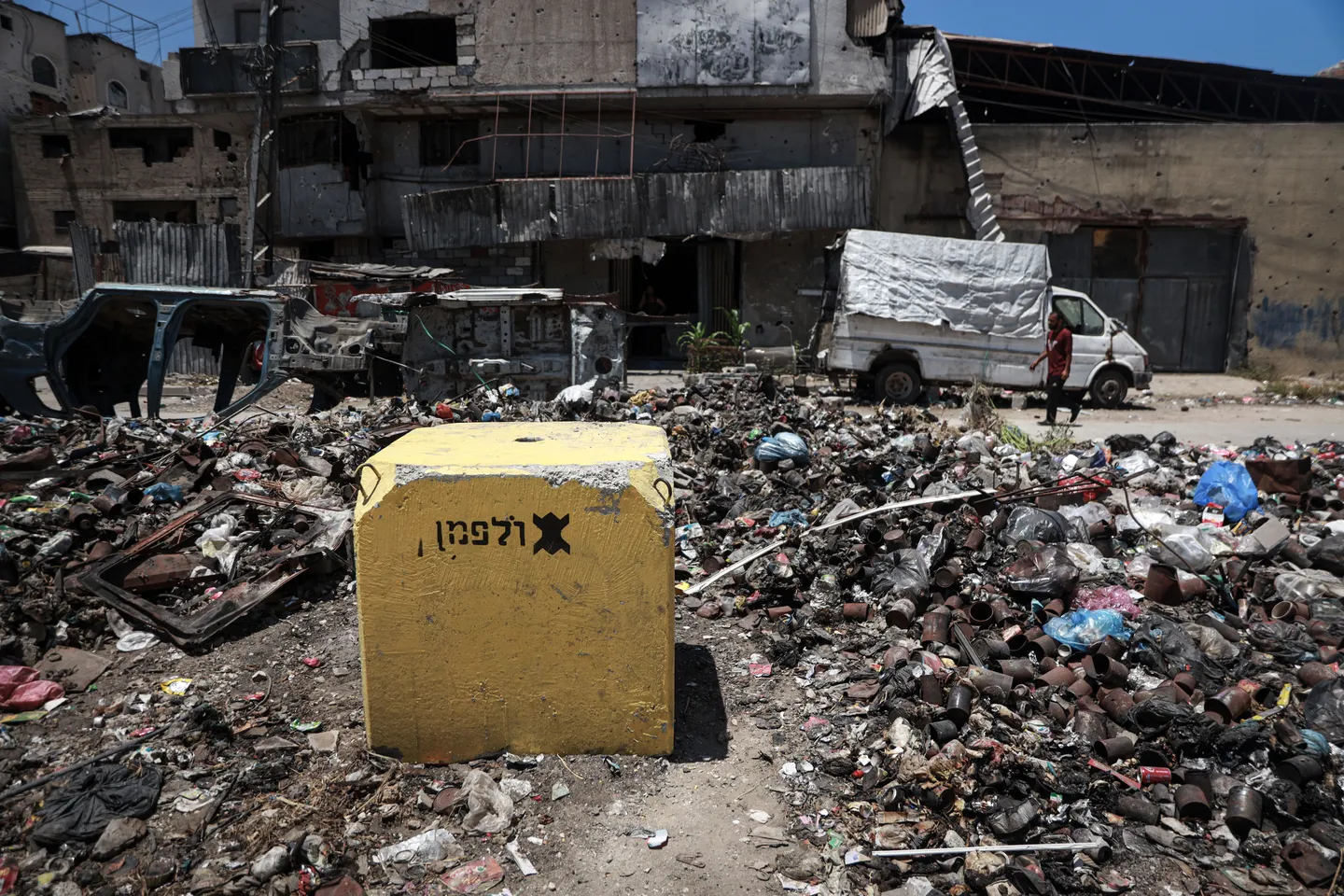 Retirados 99 corpos dos escombros de um edifício em Gaza