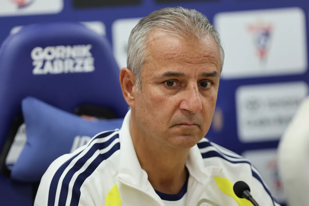 Football : l’entraîneur de Fenerbahçe annonce sa démission, le président lui demande de rester