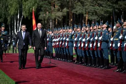 Ысык-Көлдө Кыргызстандын президенти Жапаров Азербайжандын президенти Алиев менен жолугушту