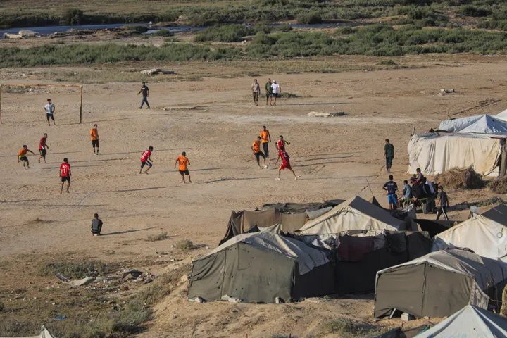 Photo de Gaza retirée à Deauville: la justice désavoue la mairie