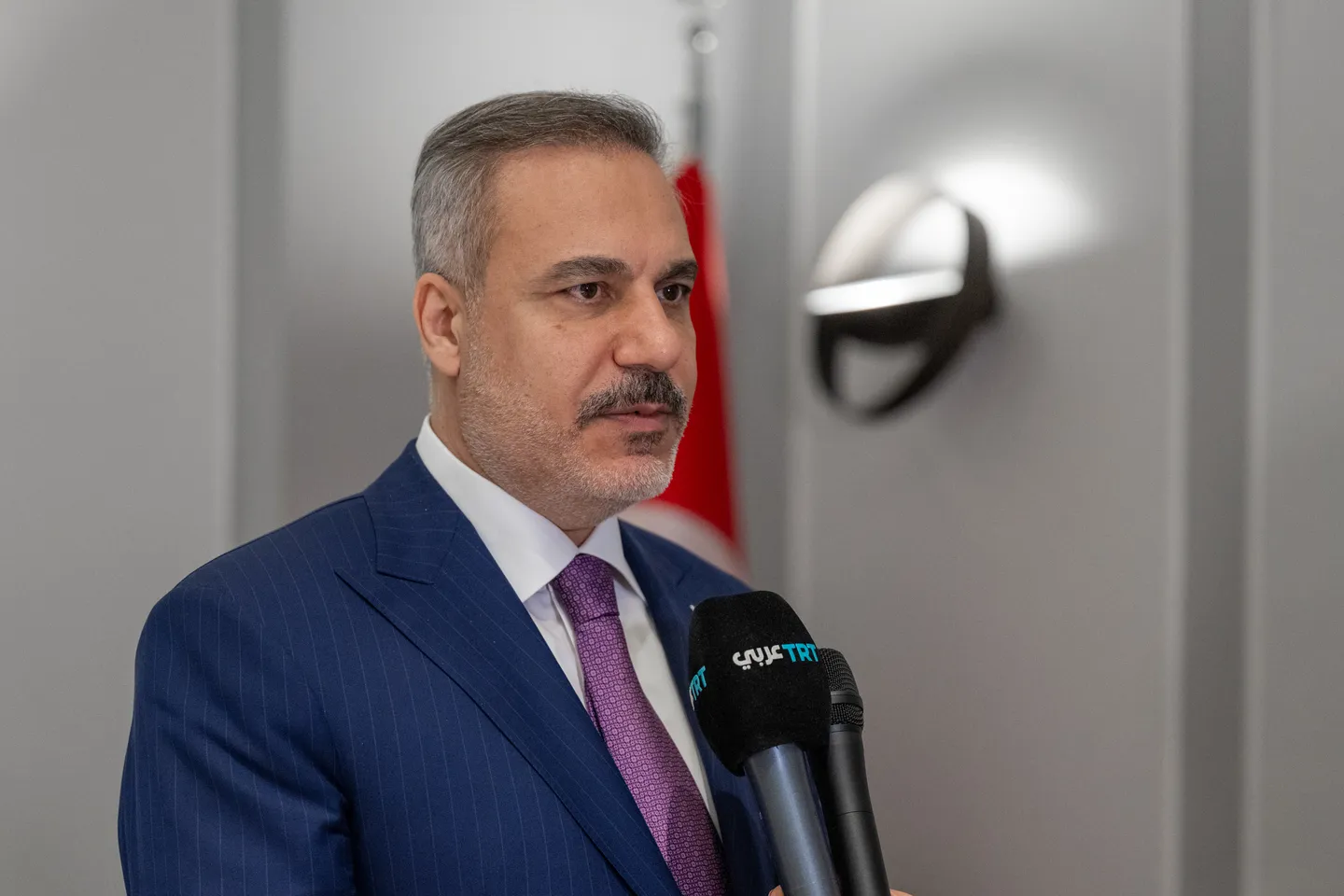 Ministri i Jashtëm turk pritet nga mbreti Abdullah II i Jordanisë në Aman