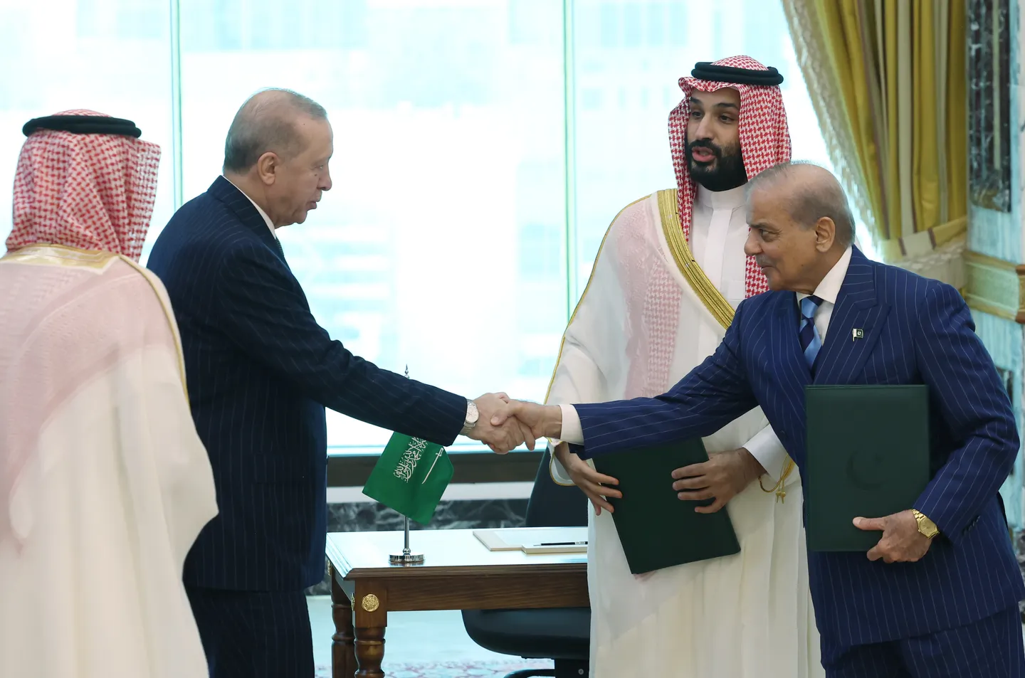 شهباز شريف: اتفاقية مكة للدفاع المشترك ستكون درع سلام للأجيال المقبلة