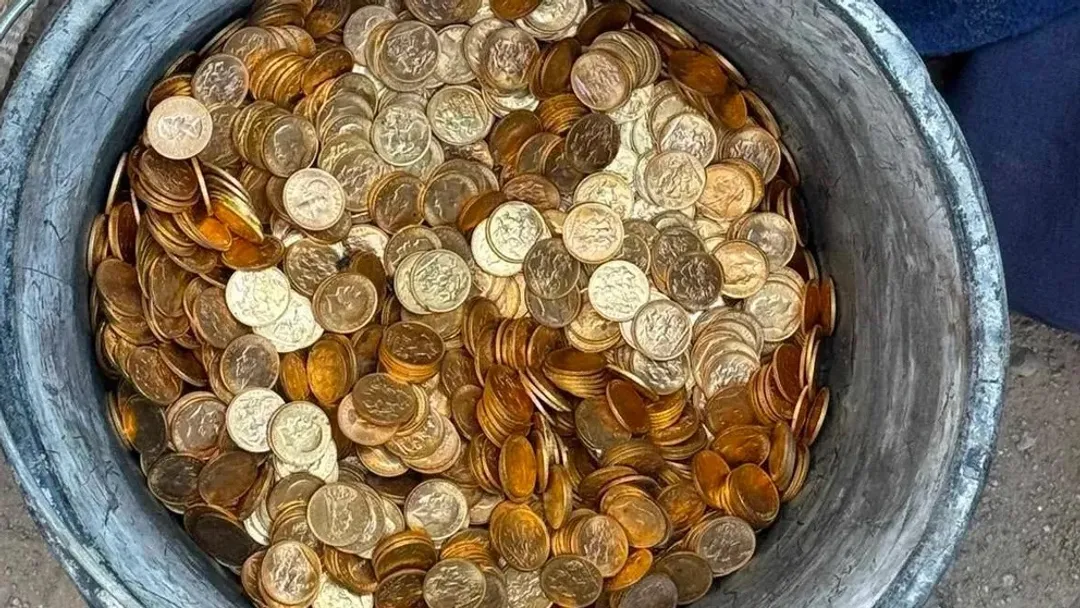 Egy felújítás alatt álló épület falában 9 millió euró értékű aranyat találtak