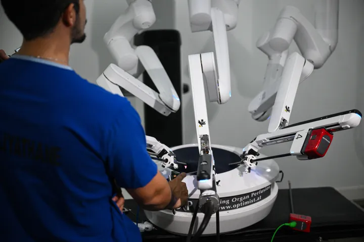 Turkcell a efectuat un test de chirurgie robotică la distanță în cadrul TEKNOFEST