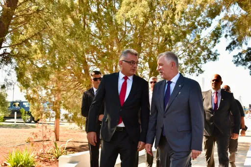 Президент Эрхүрман Кипрдин Рум башкаруучулугунун лидери менен ишенимди бекемдөө чараларын сүйлөшөт