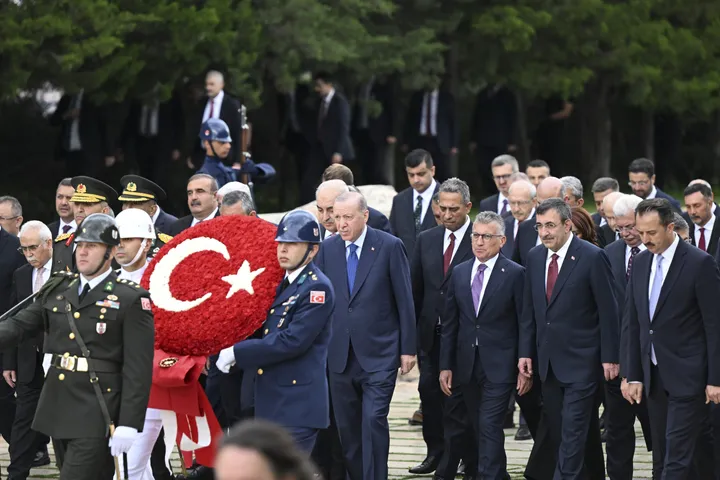 Törkiyä Cömhüriyätneñ 103 yıllığın qotlıy