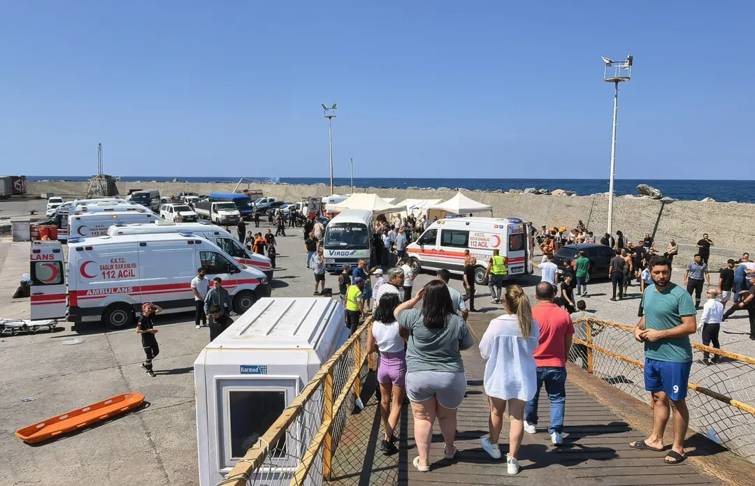 Girne yaqinida yo‘lovchi kemasi halokatga uchradi