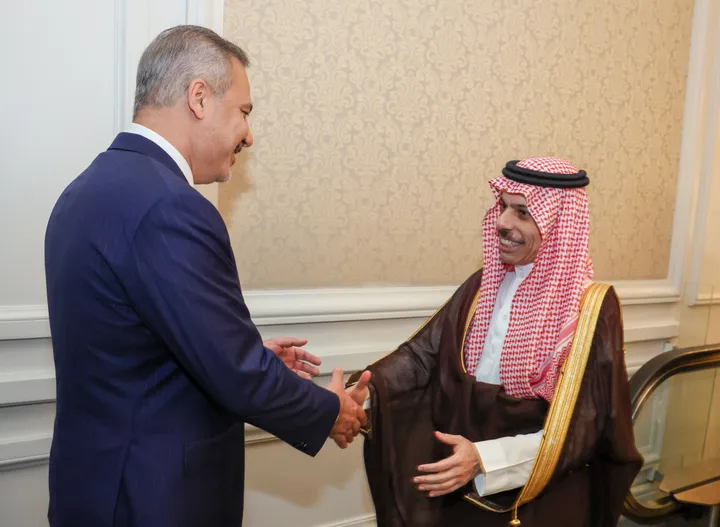 Türkiye, Saudi Arabia discuss regional threats as Houthi attacks escalate