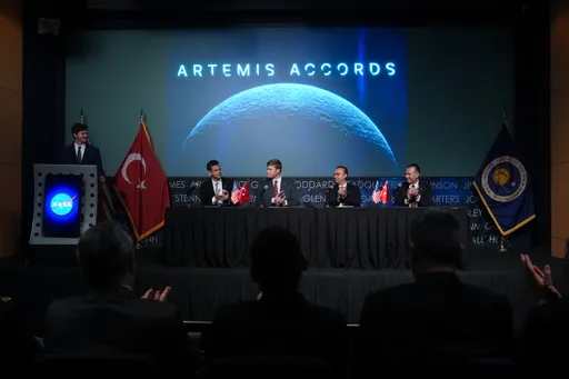 Түркия космосту изилдөөдө жаңы кадам таштады: Артемида келишимине кол коюлду