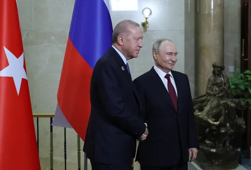 Ердоган и Путин го поздравија продлабочувањето на односите меѓу Туркије и Русија на самитот на ШОС