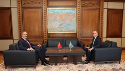 ئەزەربەيجان پىرېزىدېنتى ئەلىيېۋ تاشقى ئىشلار مىنىستىرى خاقان فىدان بىلەن كۆرۈشتى