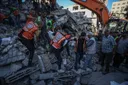 Gaza building damaged by Israeli strikes collapses, killing 11, including 5 children