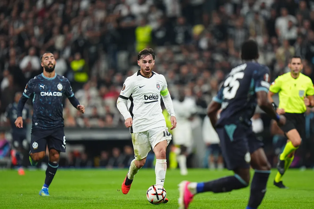 “Beşiktaş” Awrupada köçen kürsätä