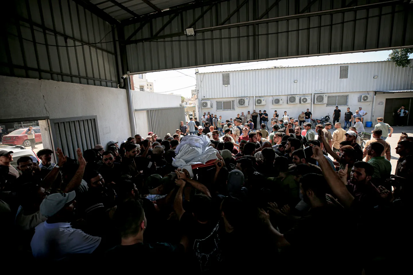 Gaza: trois Palestiniens tués par des tirs israéliens malgré le cessez-le-feu