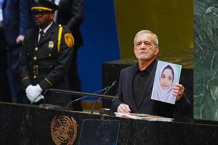 Pezeshkian replica a Trump en ONU: denuncia que Irán es “víctima de terrorismo” por ataque a civiles