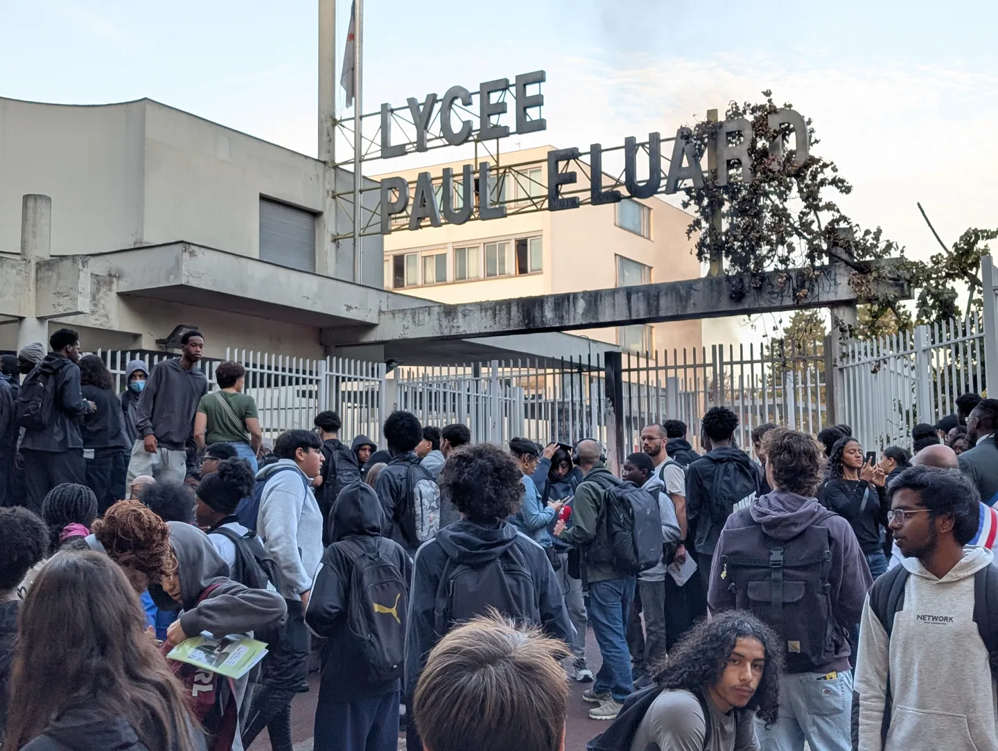 Blocages des lycées en France: le gouvernement dénonce les violences